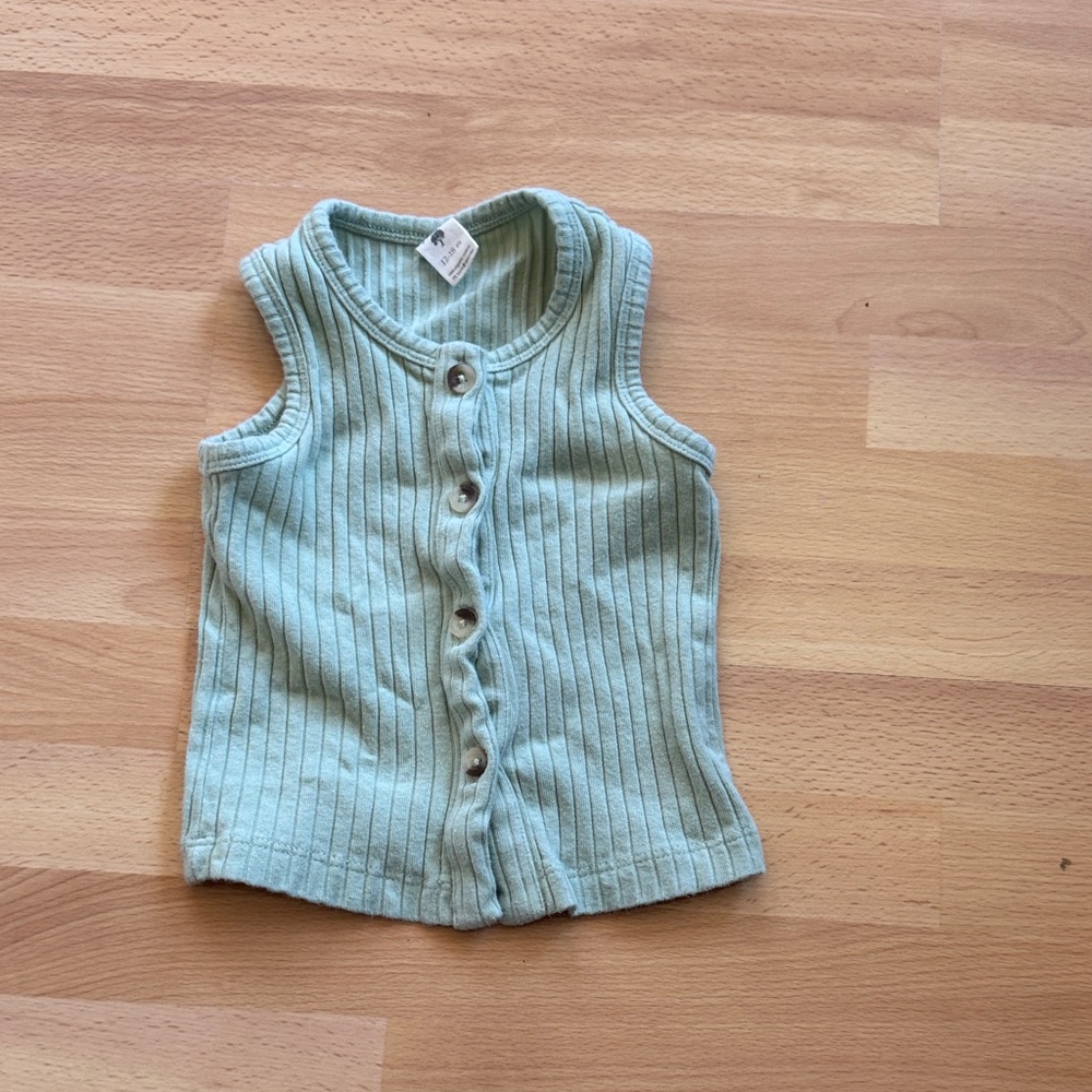 Kate Quinn green top, 12-18m